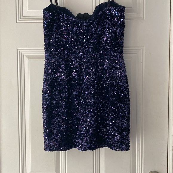 HELSI Sol Sequin Cutout- GORGEOUS PARTY DRESS!! - Picture 4 of 7